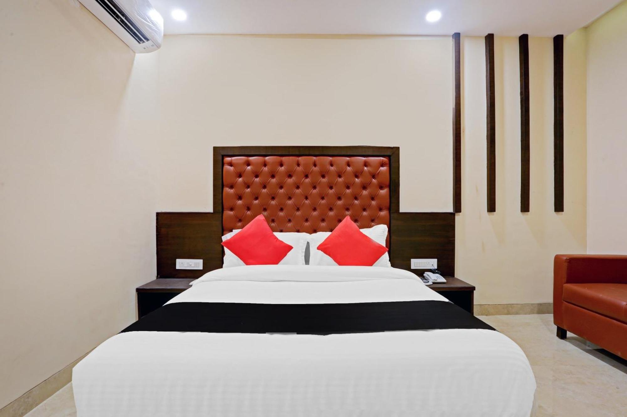 Capital O 80951 Hotel New Radsson Suite Bombaim Exterior foto