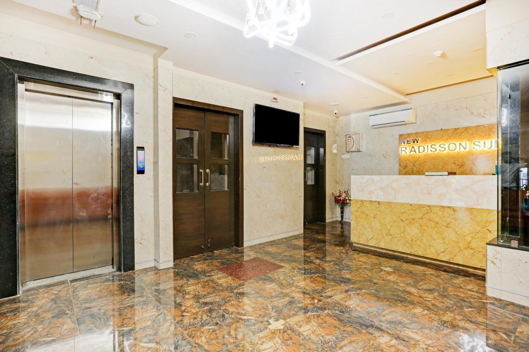 Capital O 80951 Hotel New Radsson Suite Bombaim Exterior foto