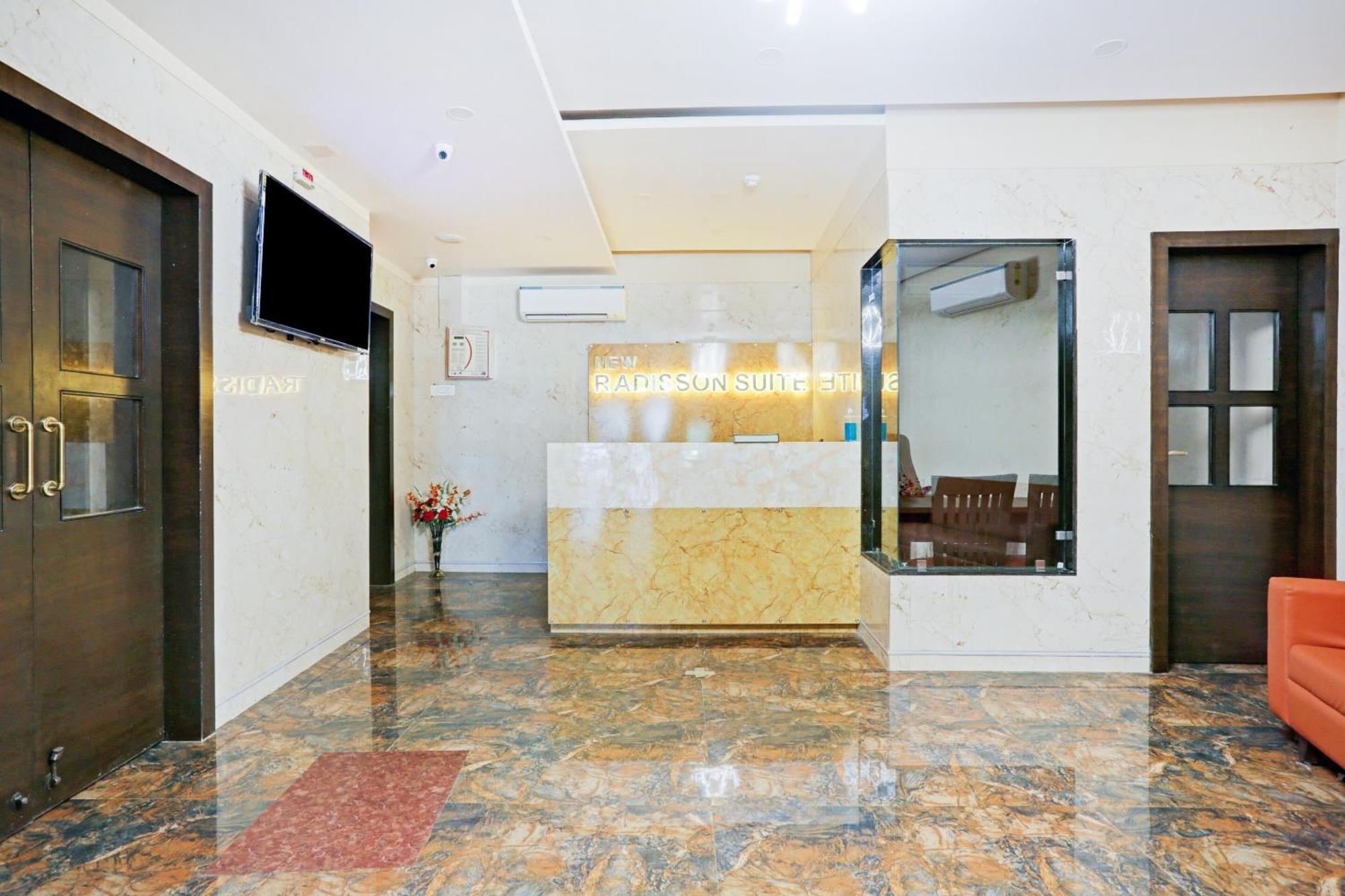 Capital O 80951 Hotel New Radsson Suite Bombaim Exterior foto