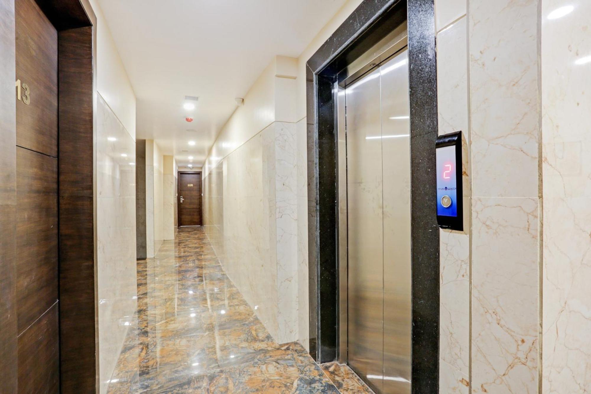 Capital O 80951 Hotel New Radsson Suite Bombaim Exterior foto