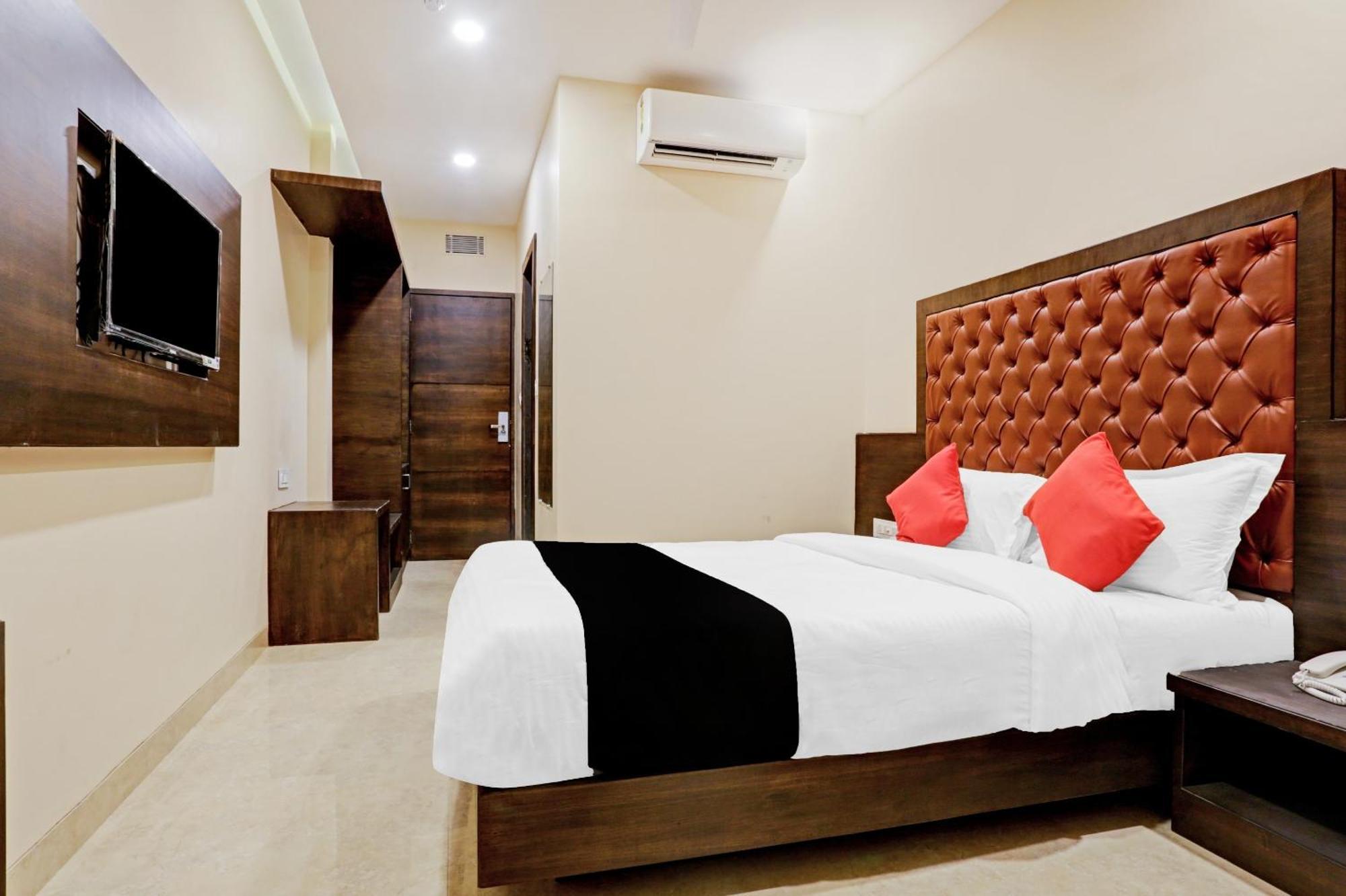Capital O 80951 Hotel New Radsson Suite Bombaim Exterior foto