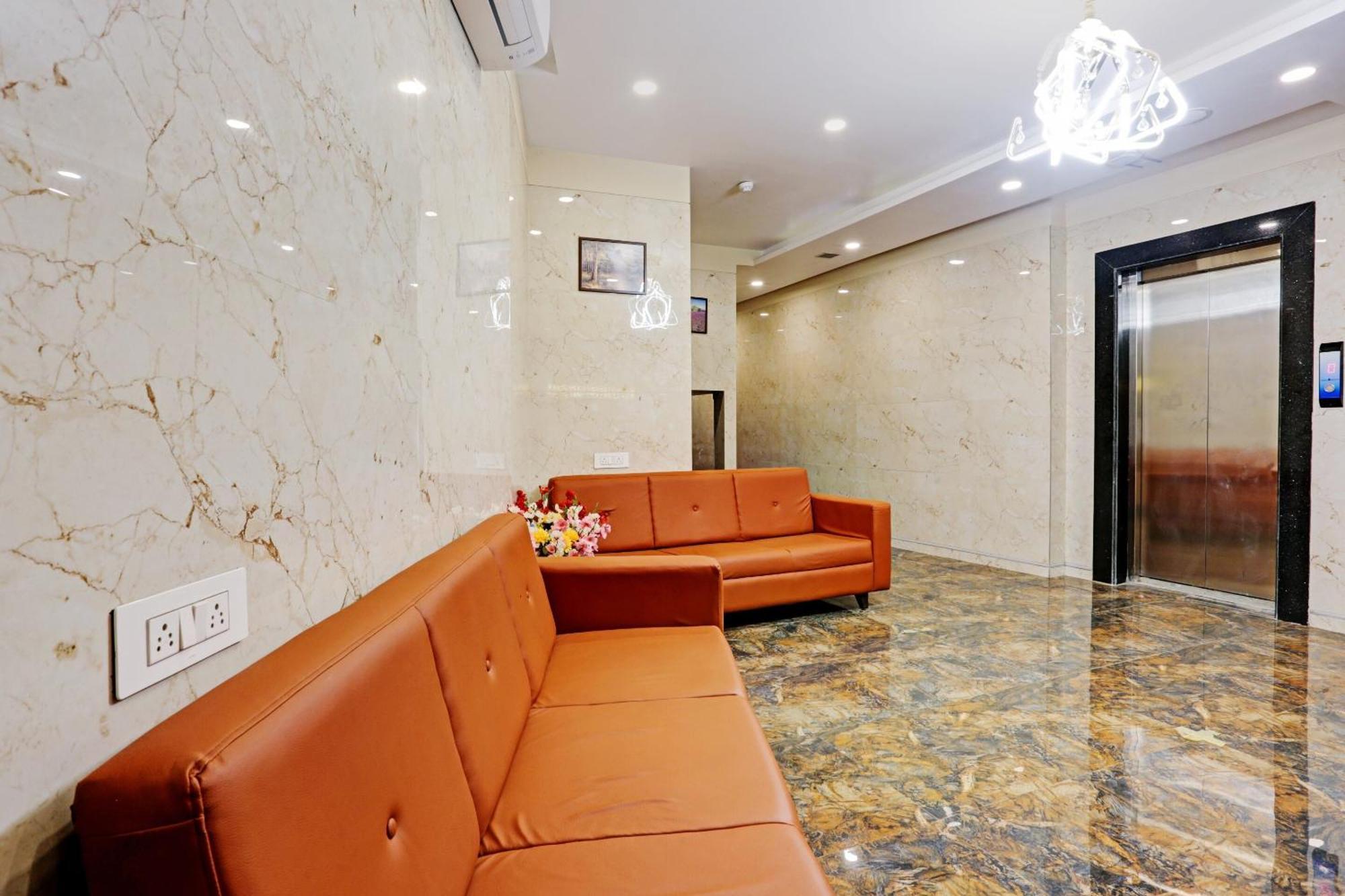 Capital O 80951 Hotel New Radsson Suite Bombaim Exterior foto